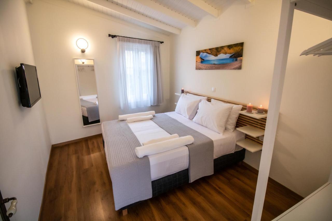 Levkosh Apartments At Lefkada'S Heart Exterior foto